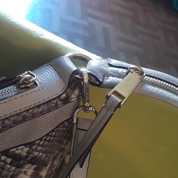 Handbag - Picture 6 of 6